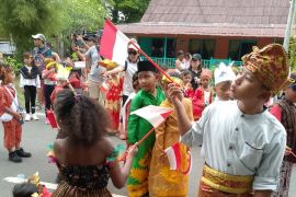 6.500 pelajar SD Biak meriahkan Parade Kebangsaan HUT RI