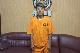Polisi tangkap pencuri kalung turis India di Kuta