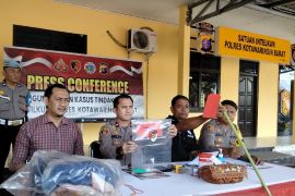 Sakit hati dituduh selingkuh, istri habisi nyawa suaminya di Kobar