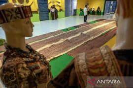 Pameran koleksi etnografika Mseum Sulteng Page 3 Small