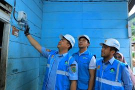 Tiga dusun di Pematang  Labura akhirnya nikmati listrik