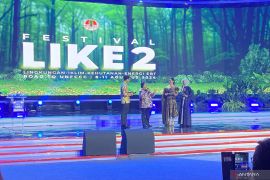 Minister asks regions to support climate action at grassroots level