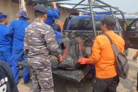 Tim SAR Banten temukan kru terjatuh dari KM Citra Mulya