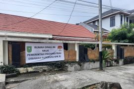 Pemakai rumah dinas secara ilegal di Riau bisa diancam pidana korupsi, Dr Erdianto : Umumkan orangnya!