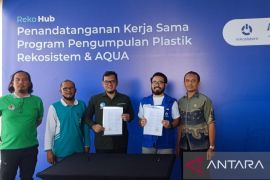 Surabaya dan Gresik gandeng kemitraan kelola sampah kemasan