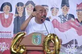 Sintang kampanyekan makan telur rebus untuk anak-anak