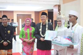 Pemkab Bekasi fasilitasi dhuafa menikah gunakan dana  dari Baznas