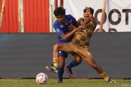 Arema FC imbang lawan Dewa United