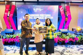 Disnaker Makassar raih penghargaan peserta BPJS-TK tertinggi