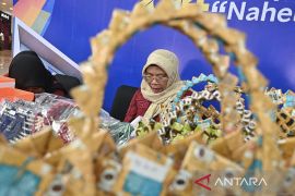 Pameran produk warga binaan pemasyarakatan di Palu Page 2 Small