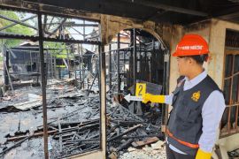 Dua rumah warga di Desa Telaga Itar Tabalong terbakar