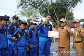 Pemkot Banjarmasin salurkan bonus ratusan juta untuk atlet Popda-SOIna