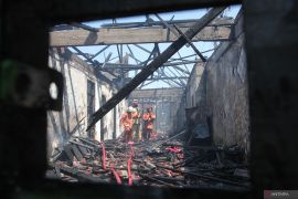 Kebakaran rumah di Surabaya