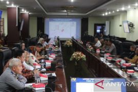 Tingkatkan penataan kota, Pemprov Maluku tertibkan pedagang di Pasar Mardika Ambon