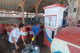 Pertamina pastikan stok solar di Kupang mampu penuhi kebutuhan nelayan