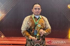 Adi Pranaya, Kepala Puskesmas Sukadami Bekasi raih penghargaan nakes teladan Kemenkes