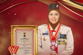 Hari Pramuka, Khofifah terima tanda penghargaan Lencana Melati