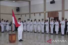 Bupati Sukabumi mengukuhkan 32 anggota Paskibra