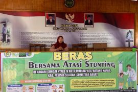 Edukasi dan Praktik Pola Makan pada Ibu untuk Peningkatan Status Gizi Balita Stunting di Pesisir Selatan