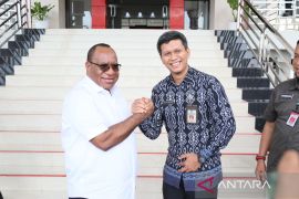 Wamendagri pimpin upacara HUT ke-79 RI di PLBN Entikong Kalbar