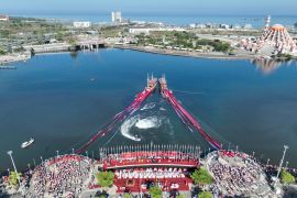 Pemkot Makassar menyuguhkan Festival Atraksi Laut di HUT ke-79 RI