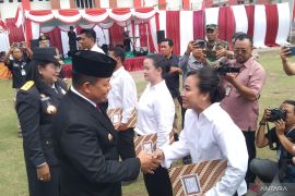 Penjabat Gubernur Bali serahkan remisi HUT RI ke 2.979 narapidana