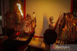 Pagelaran wayang kulit meriahkan HUT Kalsel dan RI