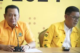 Golkar mengundang Jokowi dan Prabowo pada penutupan munas