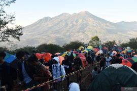 Pendakian Gunung Penanggungan saat HUT RI