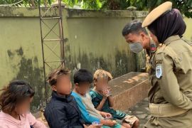 Satpol PP Kota Jambi dalami dugaan eksploitasi anak terkait anak-anak di bawah umur berjualan di persimpangan jalan