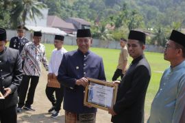 Bupati Pesisir Selatan berikan Penghargaan PIP kepada Perangkat Daerah