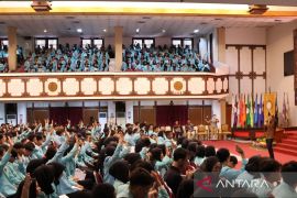 KAI sosialisasikan peduli lingkungan kepada mahasiswa baru UNS
