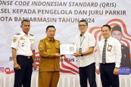 Bank Kalsel sosialisasikan QRIS kepada juru parkir di Banjarmasin