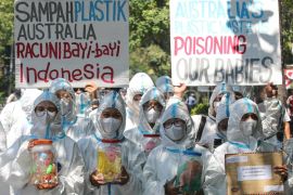 Aksi aktivis lingkungan di Konjen Australia