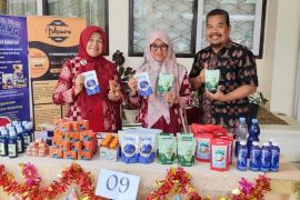 Dosen FK Ilmu Kesehatan Unja inovasi daun sungkai jadi teh peningkat imun tubuh