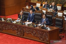 DPR pertimbangkan suara rakyat sebelum kembali gelar Rapat Paripurna