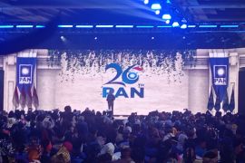 Jokowi optimistis PAN bisa tempati tiga besar partai politik di Indonesia