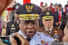 Ali Baham ingatkan pemkab di Papua Barat realisasikan dana Pilkada 2024