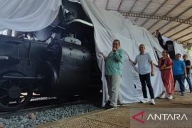 IRPS mempercantik lokomotif uap legendaris CC5001 di TMII Jakarta gaet wisatawan