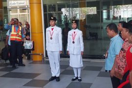 Dua anggota Paskibraka Maluku Utara tiba di Ternate