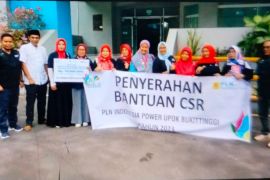 Poktan Sadama Agam Sumbar olah enceng gondok jadi kerajinan bernilai ekonomis