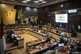 DPR approves KPU's regional candidacy rules aligned with MK rulings