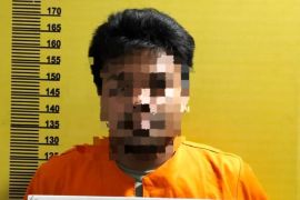 Kurir sabu di Rohil dibekuk saat sembunyi di WC