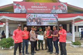 PT SRL terima penghargaan dari Forkopimca Tempuling Inhil karena bantu tangani karhutla