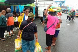 Bulog Maluku siapkan 1,5 ton beras dukung program gerakan pangan murah