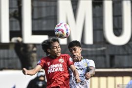 Dokter tim PSS Sleman ungkap kondisi Betinho dan Phil Ofusu Ayeh