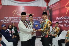 Paslon H Sani - Kadarusman daftar ke KPU