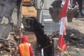 SDA Jakbar rehabilitasi saluran air sepanjang 350 meter di Cengkareng
