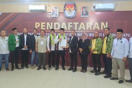 Pasangan calon Faizal-Raja mendaftar ke KPU