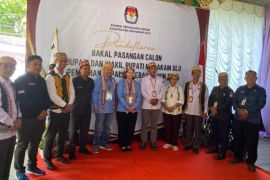 KPU Mahakam Ulu nyatakan berkas  pasangan "Manis" sudah lengkap